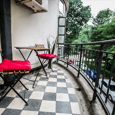 Cismigiu Garden Studio Apartment Bucharest Luaran gambar