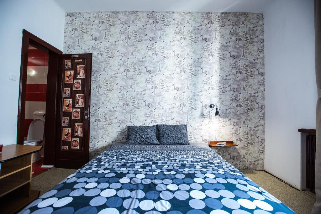 Cismigiu Garden Studio Apartment Bucharest Luaran gambar