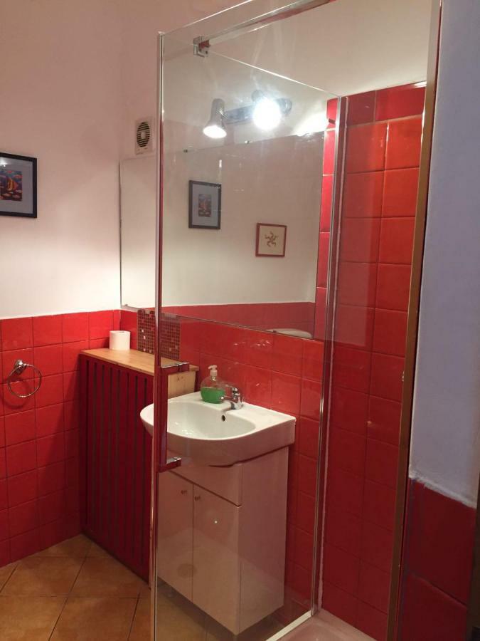 Cismigiu Garden Studio Apartment Bucharest Luaran gambar