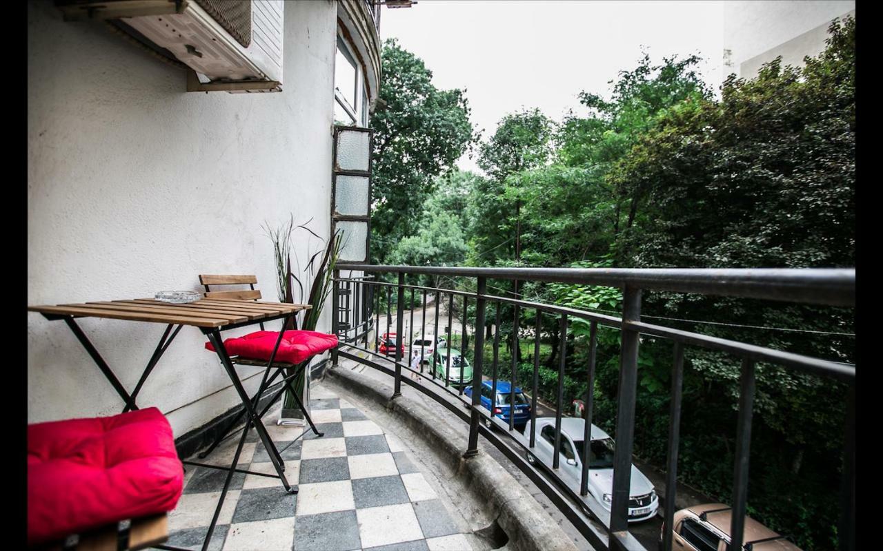 Cismigiu Garden Studio Apartment Bucharest Luaran gambar