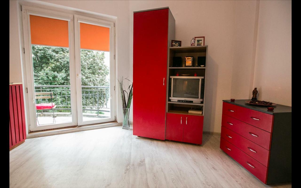 Cismigiu Garden Studio Apartment Bucharest Luaran gambar
