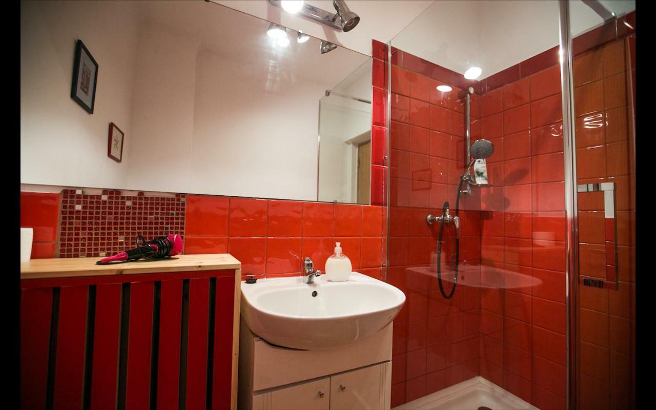 Cismigiu Garden Studio Apartment Bucharest Luaran gambar