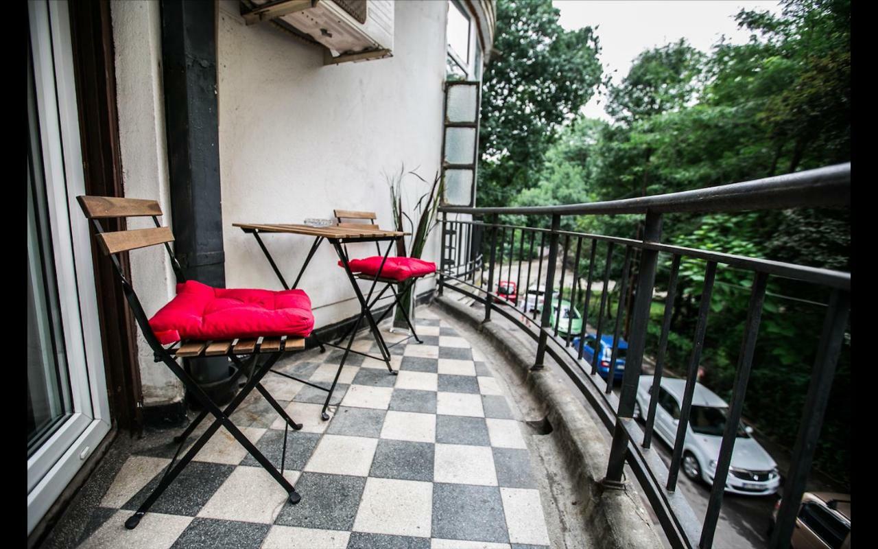 Cismigiu Garden Studio Apartment Bucharest Luaran gambar