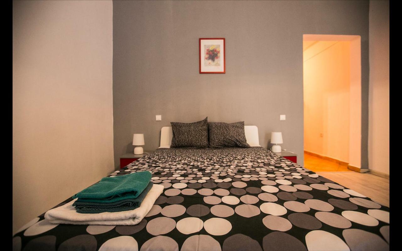 Cismigiu Garden Studio Apartment Bucharest Luaran gambar