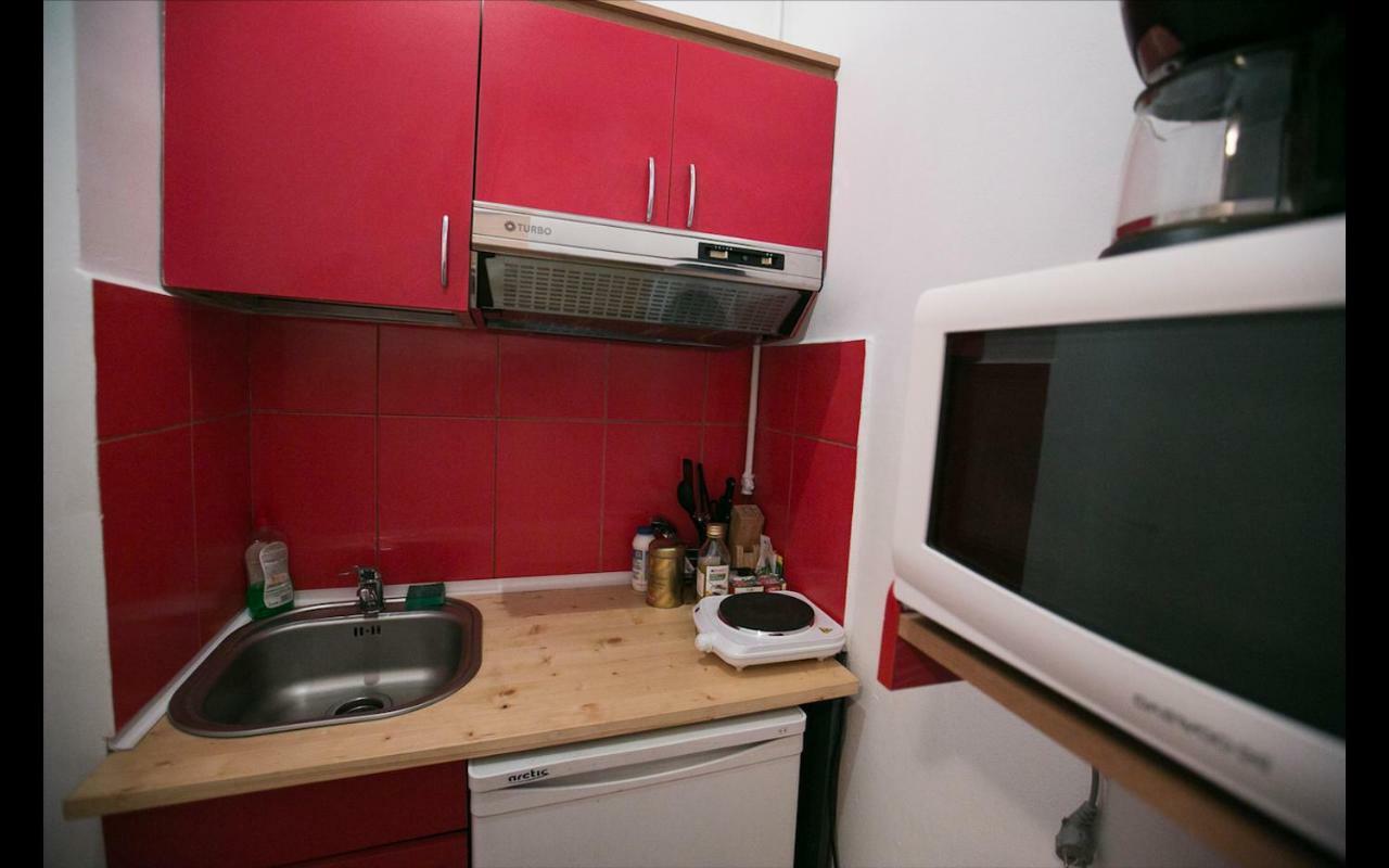 Cismigiu Garden Studio Apartment Bucharest Luaran gambar