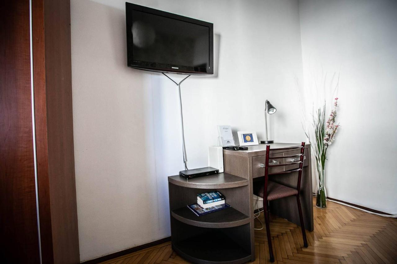 Cismigiu Garden Studio Apartment Bucharest Luaran gambar